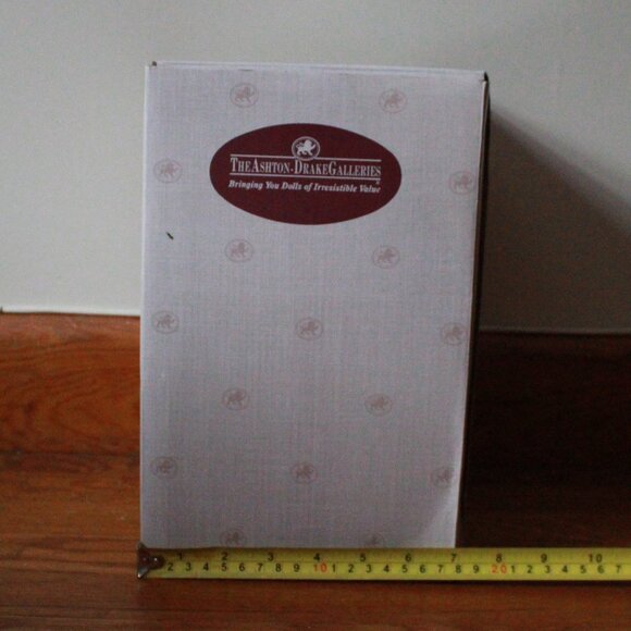 Vintage Ashton-Drake Galleries "I Wish You Faith" Porcelain Doll - Picture 6 of 7